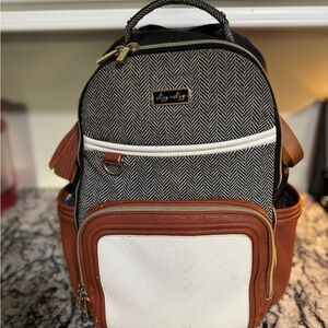 Itzy Ritzy Boss Large Bag Bundle  - Black, cream, and Brown leather